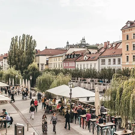 Tromostovje 아파트