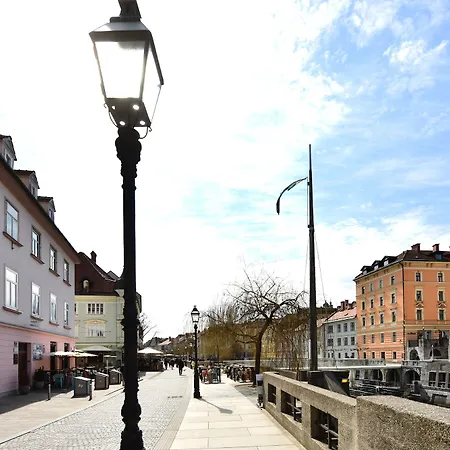 Appartement Tromostovje *